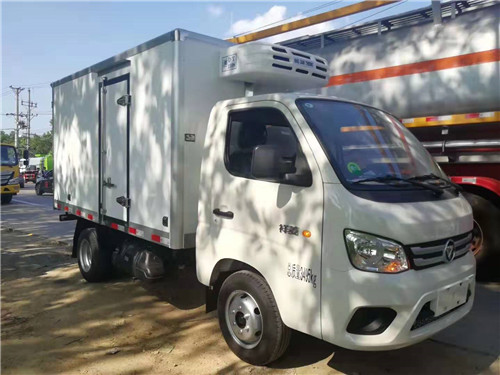 江蘇客戶喜提國(guó)六福田祥菱汽油冷藏車