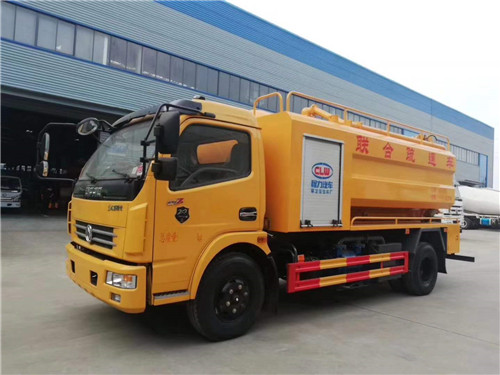 東風(fēng)多利卡D7清洗吸污車現(xiàn)車壹臺(tái)，污水罐7方，清水罐2.7方