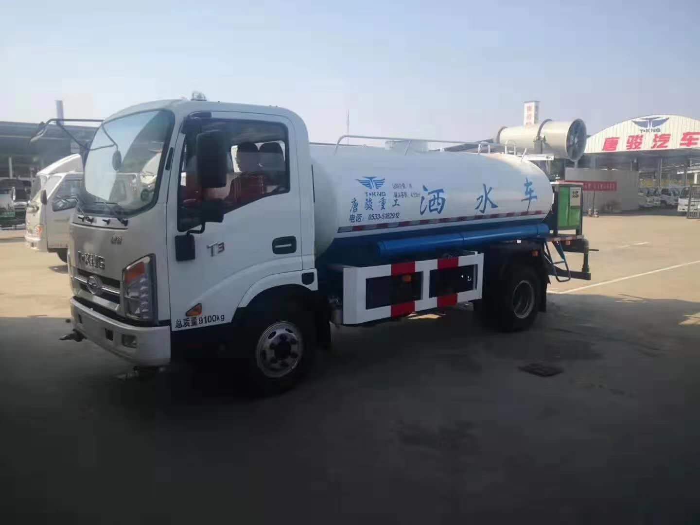 國六最便宜黃牌6方灑水車已出環(huán)保齊全，匹配云內(nèi)D25發(fā)動機，可帶霧炮