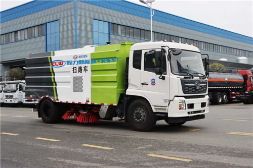 國(guó)六東風(fēng)天錦掃路車4方水箱/8方塵箱，京牌掃路，可加裝前沖后灑