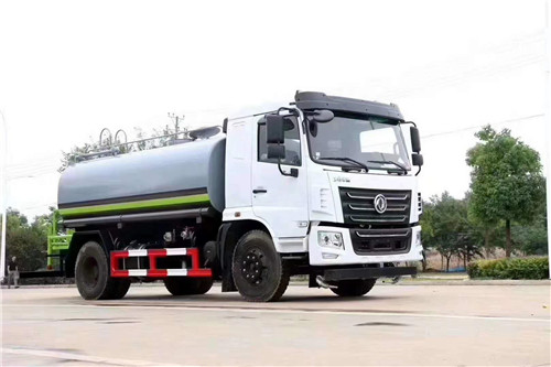 國六東風(fēng)華神F5 灑水車， 國六玉柴165現(xiàn)車一臺(tái)