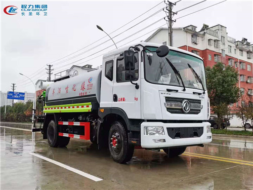 現(xiàn)車！現(xiàn)車！現(xiàn)車！東風(fēng)D9灑水車圖片參數(shù)介紹