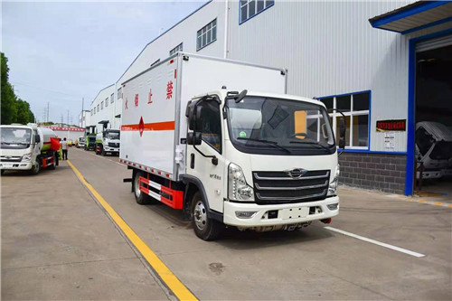 福田時代4.2米危險品廂式現(xiàn)車2臺可出爆破，氣體，液體，腐蝕，雜項