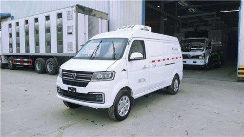 國(guó)六華晨金杯新海獅X30面包冷藏車(chē)圖片參數(shù)介紹