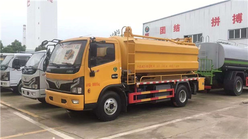 國六東風(fēng)6+2.5方清洗吸污車廠家直銷，價(jià)格優(yōu)惠