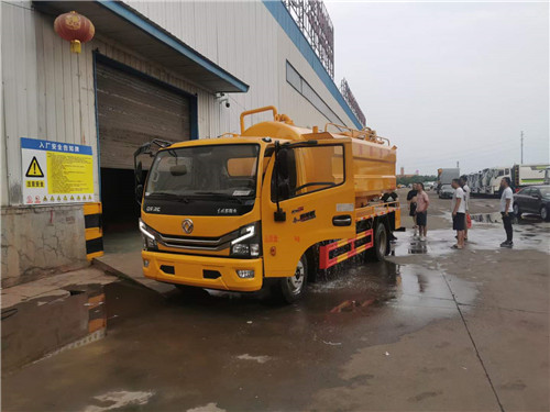 國六東風(fēng)9+3方清洗吸污車，實車公告，上戶無憂