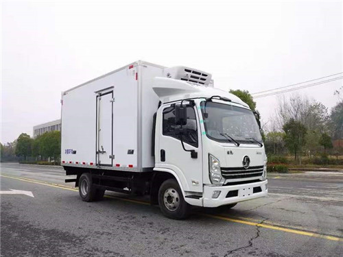 陜汽德龍輕卡寬體手動擋國六130馬力冷藏車藍牌，4.1米國六冷藏車