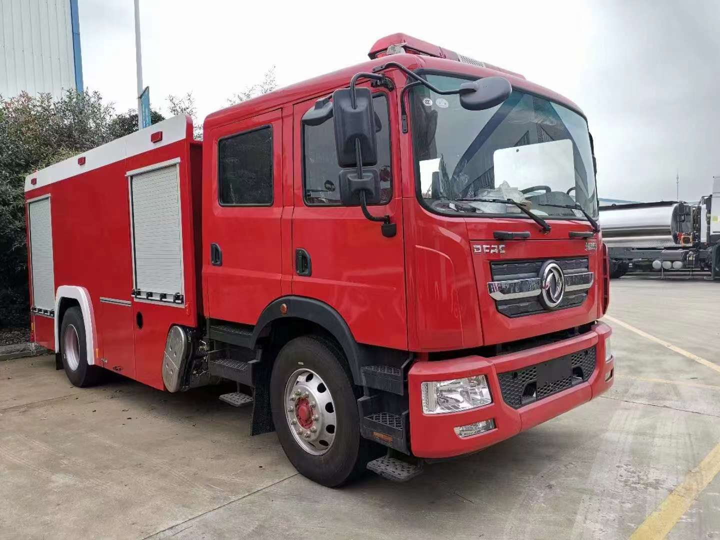 程力威牌（國六）東風D9六噸水罐、泡沫消防車