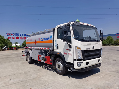 國六重汽豪沃8.5方運(yùn)油車廠家直銷，價格優(yōu)惠