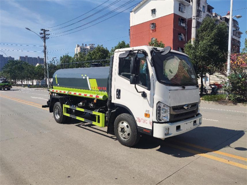 福田時代領(lǐng)航H2灑水車廠家直銷，價格優(yōu)惠