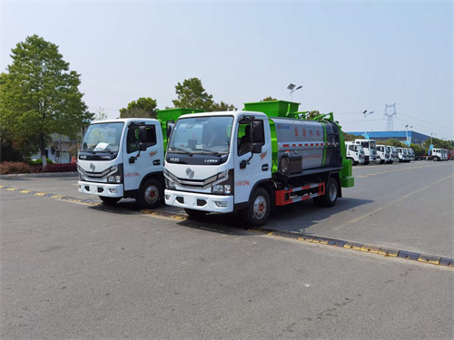 東風(fēng)餐廚垃圾車(chē)鏈條式提升機(jī)則可掛載120/240L標(biāo)準(zhǔn)塑料垃圾桶讓垃圾投放更加方便快捷