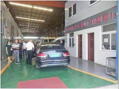 武漢天河機場孟總對軍運會專用接待乘用車定制改裝提了一些期望，要求中標方在生產改裝中，提高認識，嚴格標準，重視質量，向北京奧運會專用車的標準看齊，將此項訂單當成一項政治任務來完成，以滿足國賓級的乘用要求。