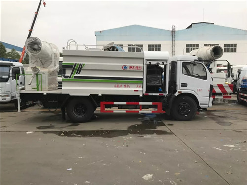 國六東風(fēng)大多利卡抑塵車（方罐、CLW5120TDYE6型30-50米霧炮）