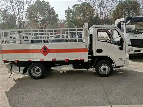 特大好消息 上汽躍進國六氣瓶運輸車北京環(huán)保已下發(fā)，可在北京上牌，暢行無阻！ (2).jpg