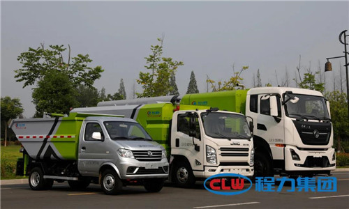 該無(wú)泄漏自卸式垃圾車(chē)，與程力掃路車(chē)、吸塵車(chē)、灑水車(chē)、抑塵車(chē)完美組合，業(yè)已成為城市環(huán)衛(wèi)保潔的標(biāo)準(zhǔn)配置。