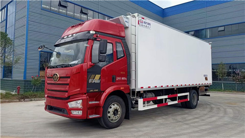 國(guó)六解放J6L精英版7.5米冷藏車，10噸國(guó)六冷藏車