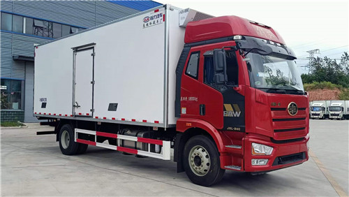 國(guó)六解放J6L精英版7.5米冷藏車，10噸國(guó)六冷藏車
