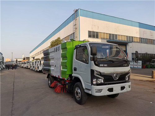 東風(fēng)小多利卡國(guó)六掃路車(chē) (1).jpg