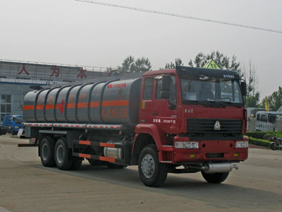 后雙橋22立方運(yùn)油車(chē)