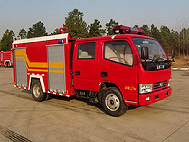 東風銳鈴水罐消防車