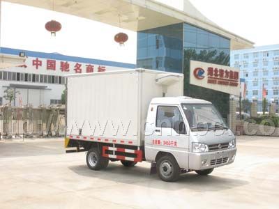 國(guó)4東風(fēng)俊風(fēng)1.62噸小型柴油冷藏車