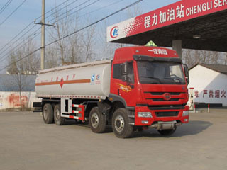 國(guó)四解放前四后六加油車