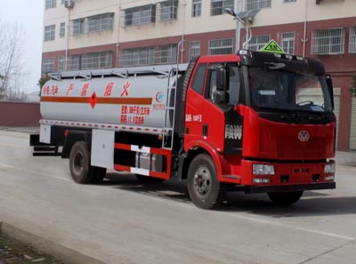 國(guó)五解放運(yùn)油車