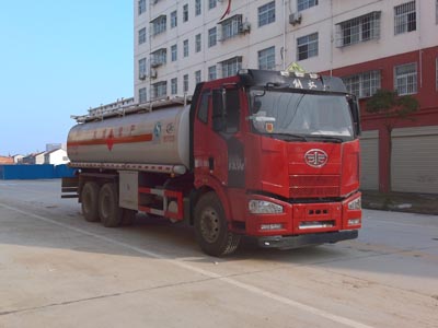 國(guó)五解放后八輪運(yùn)油車
