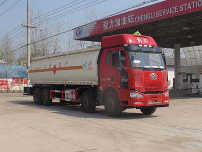 國(guó)五解放前四后六運(yùn)油車 
