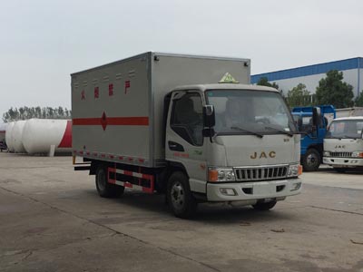 國(guó)五江淮易燃?xì)怏w廂式運(yùn)輸車(chē)