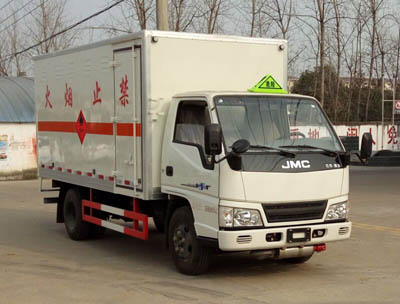 國(guó)五江鈴廂長(zhǎng)4.2米易燃?xì)怏w廂式運(yùn)輸車(chē)