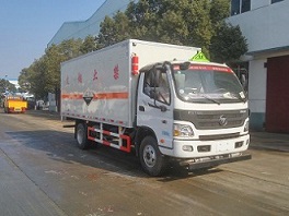 國(guó)五福田歐馬可6.9噸腐蝕性物品廂式運(yùn)輸車(chē)