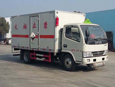 國(guó)五東風(fēng)腐蝕性物品廂式運(yùn)輸車(chē)