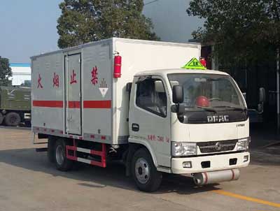 國(guó)五東風(fēng)雜項(xiàng)危險(xiǎn)物品廂式運(yùn)輸車(chē)
