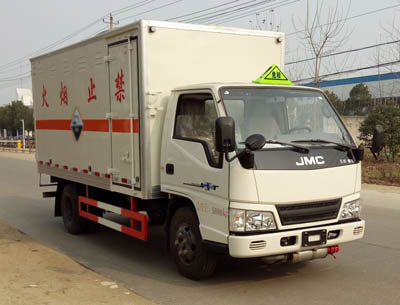 國五江鈴腐蝕性物品廂式運輸車