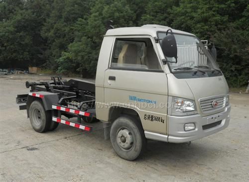 福田2-3噸車(chē)廂可卸式垃圾車(chē)